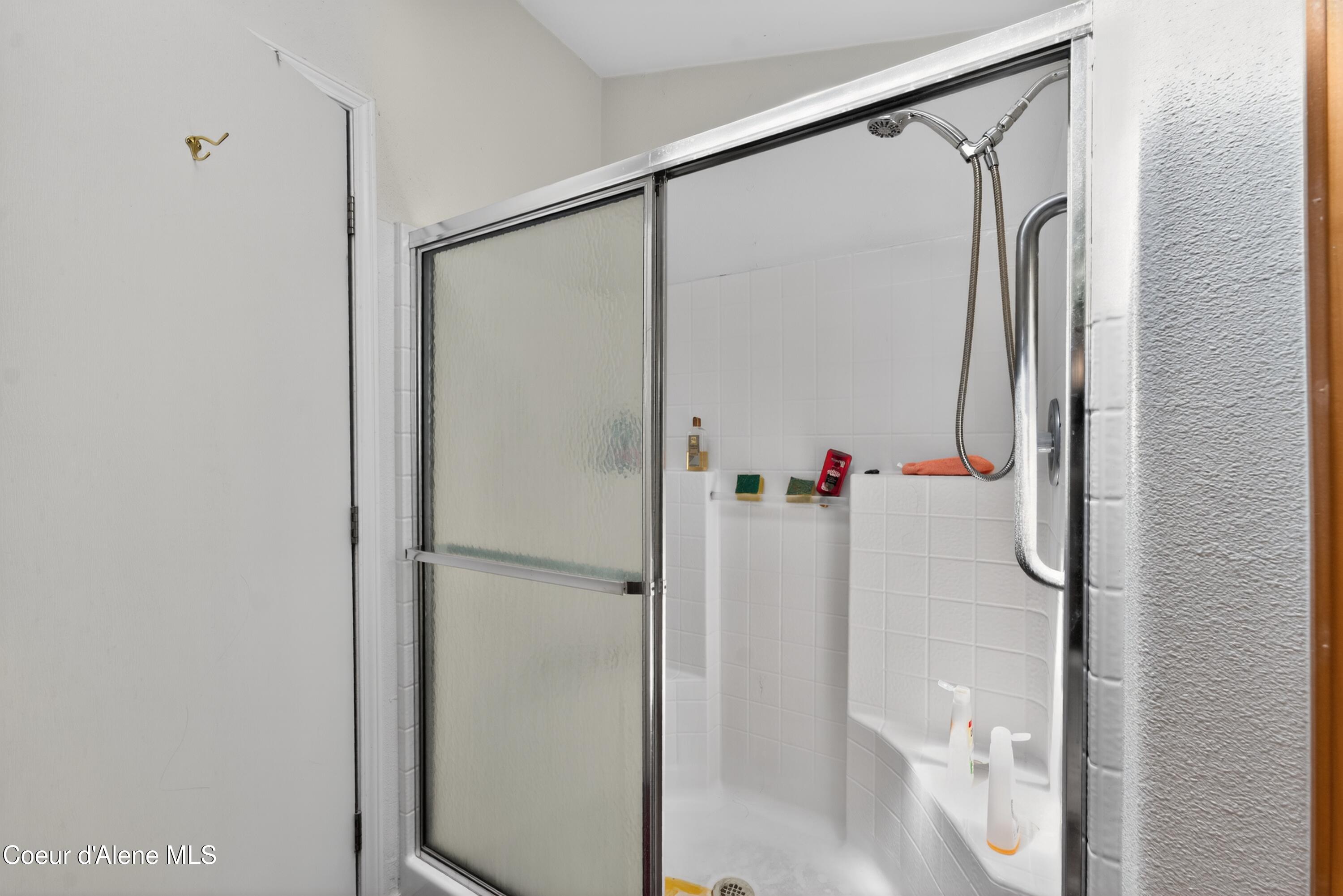 1816 Bounty Loop Hayden, ID 83835 - Photo 25 of 28 31_1816_W_Bounty_Loop-Bathroom-5309