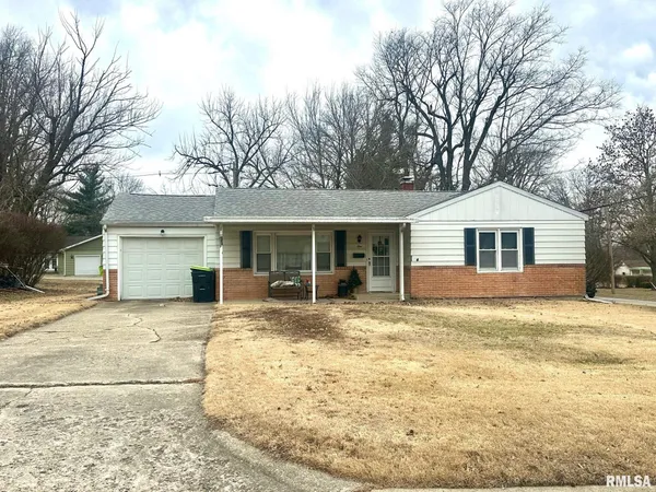 $140,000 | 1 Sunset Drive, Jacksonville, IL 62650