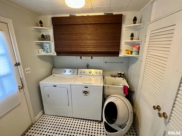 $140,000 | 1 Sunset Drive, Jacksonville, IL 62650