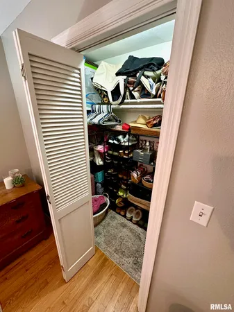 $140,000 | 1 Sunset Drive, Jacksonville, IL 62650