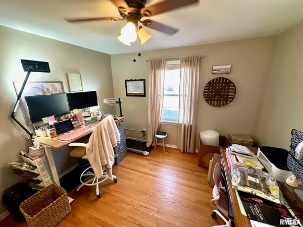 $140,000 | 1 Sunset Drive, Jacksonville, IL 62650