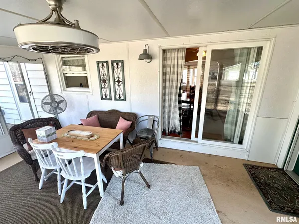 $140,000 | 1 Sunset Drive, Jacksonville, IL 62650