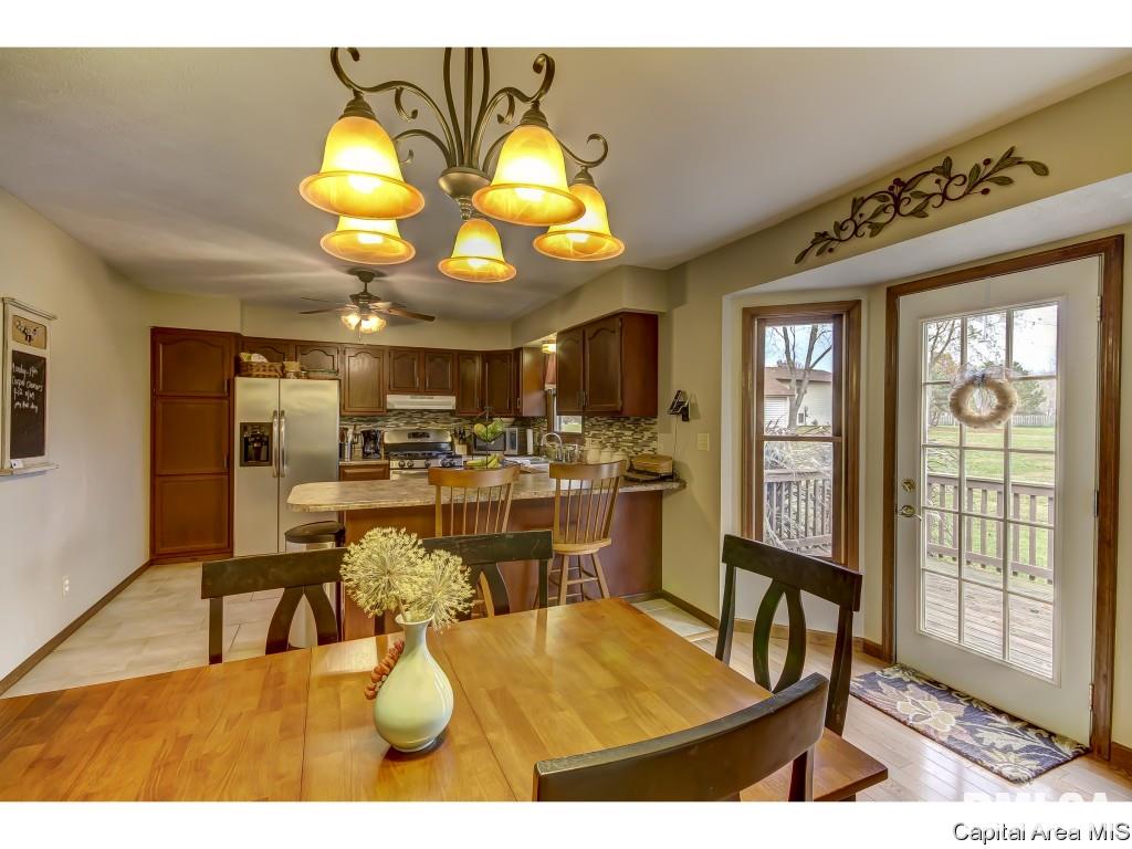 36 Antoinette Road Auburn, IL 62615 - Photo 8 of 28