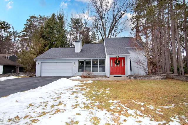 $425,000 | 36 May Apple Way, Malta, NY 12020