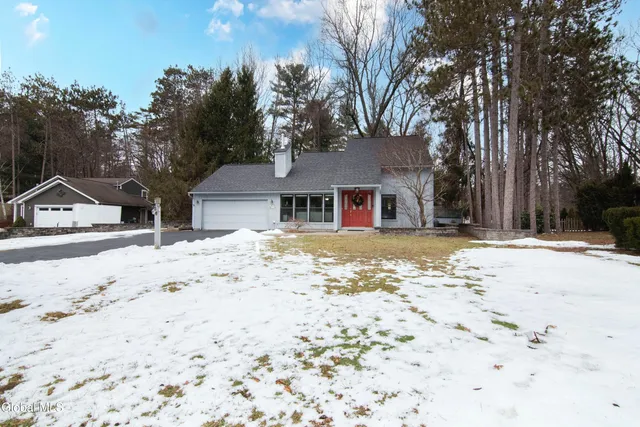 $425,000 | 36 May Apple Way, Malta, NY 12020