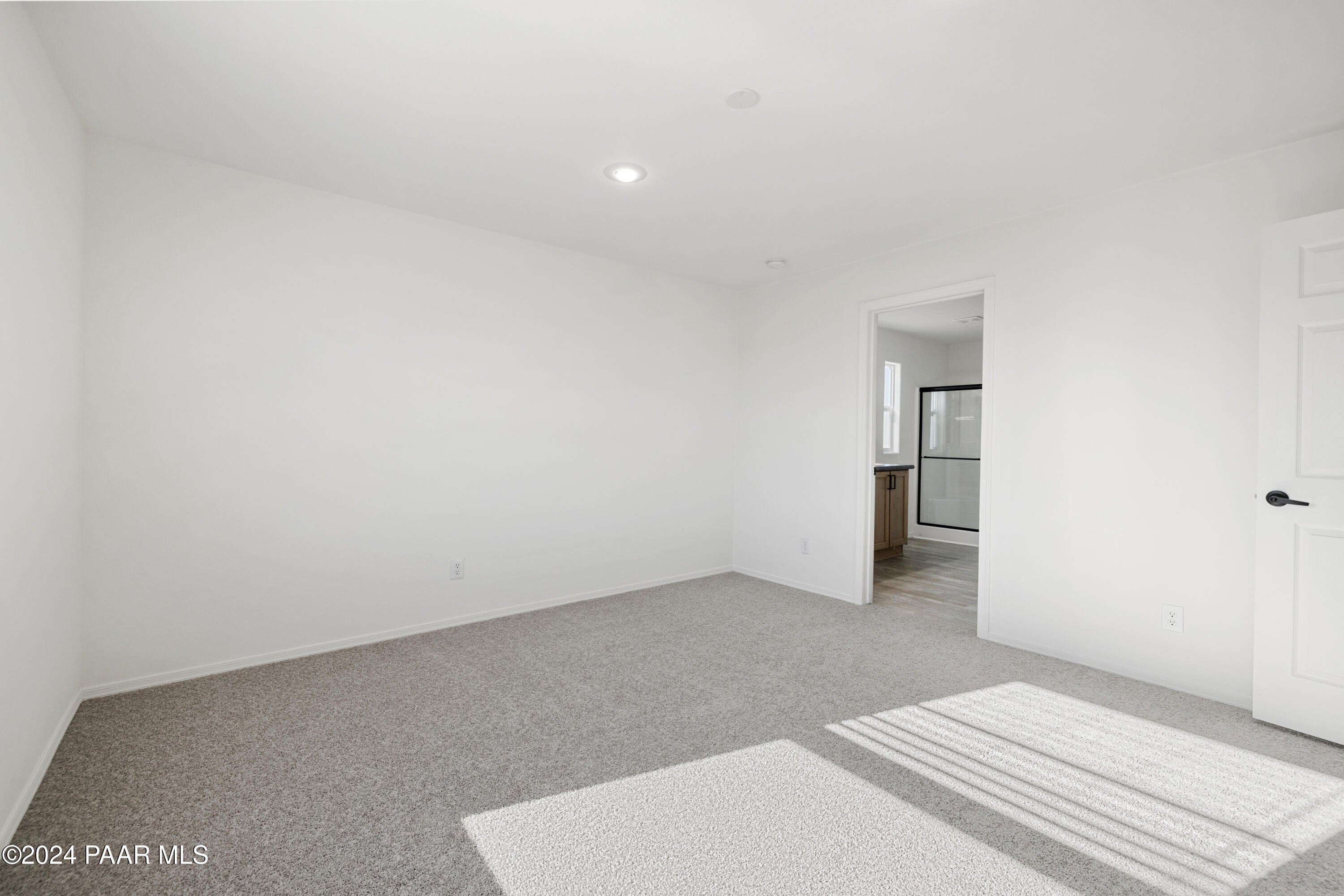 1460 Saddle Road Paulden, AZ 86334 - Photo 14 of 27 a view of an empty room
