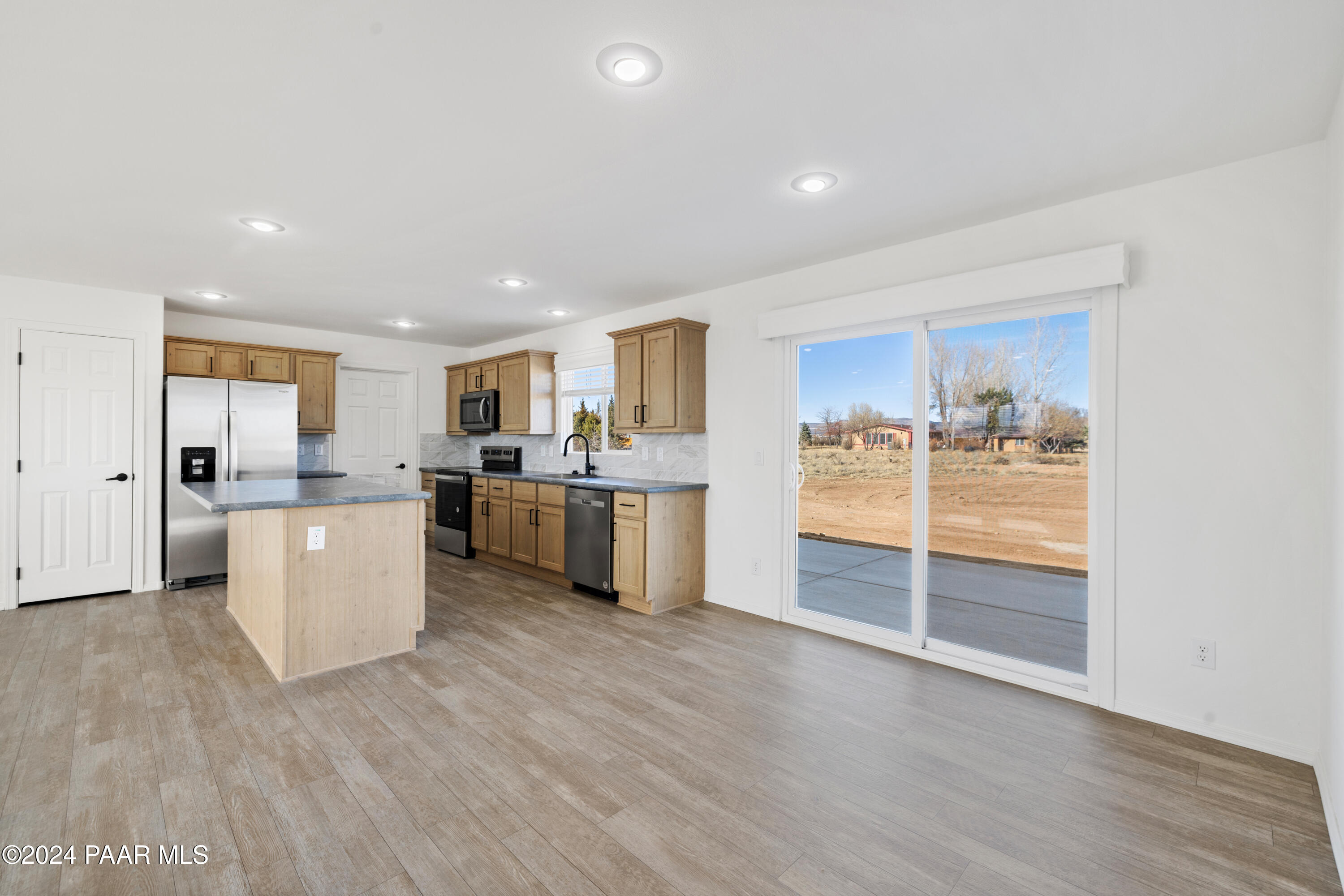 1460 Saddle Road Paulden, AZ 86334 - Photo 7 of 27