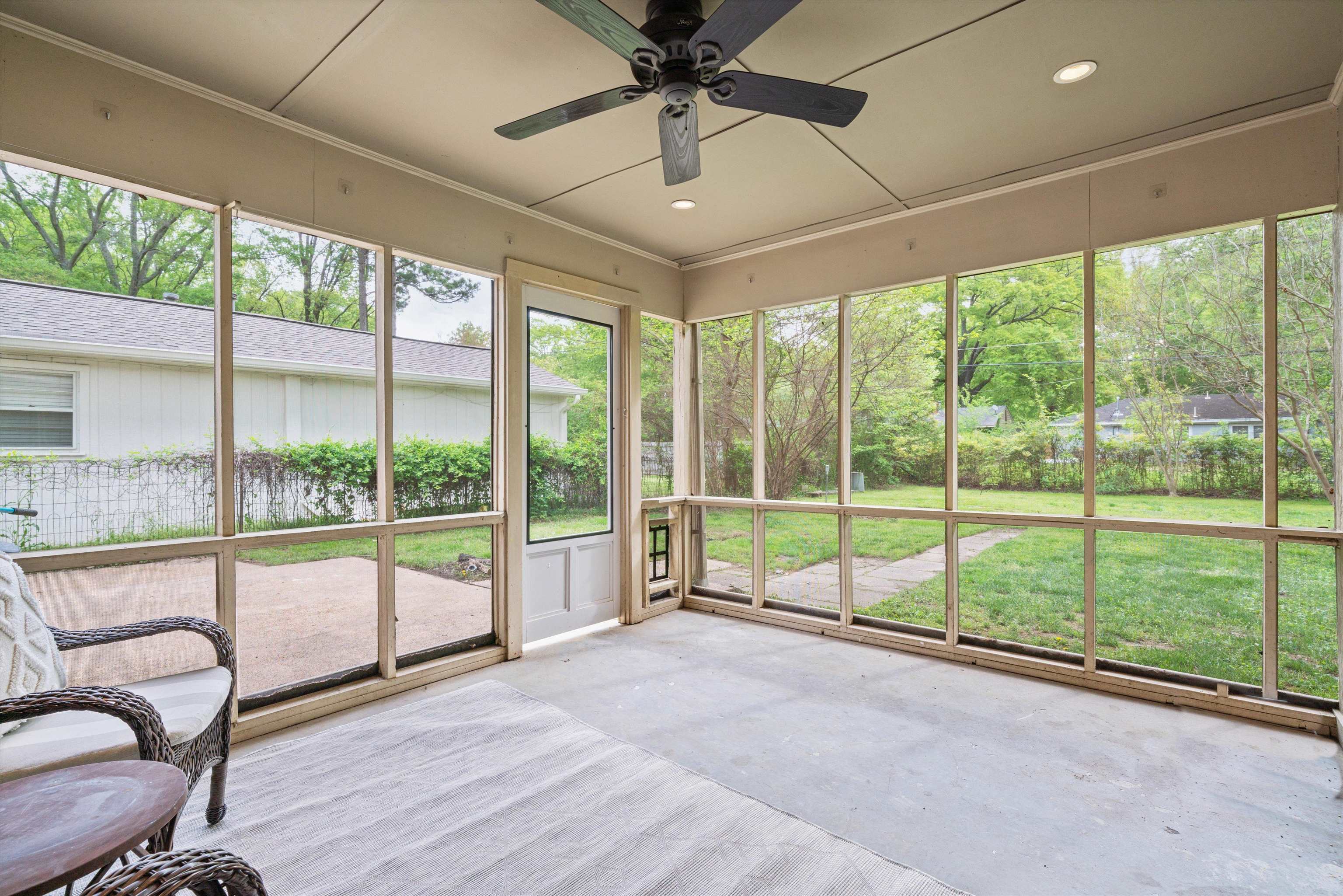 1194 West Perkins Road Memphis, TN 38117 - Photo 20 of 23 a view of a room with window and pool table