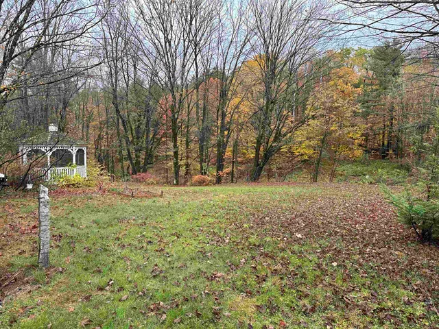 $2,100 | 7 Bennington Road, Unit 2, Hancock, NH 03449