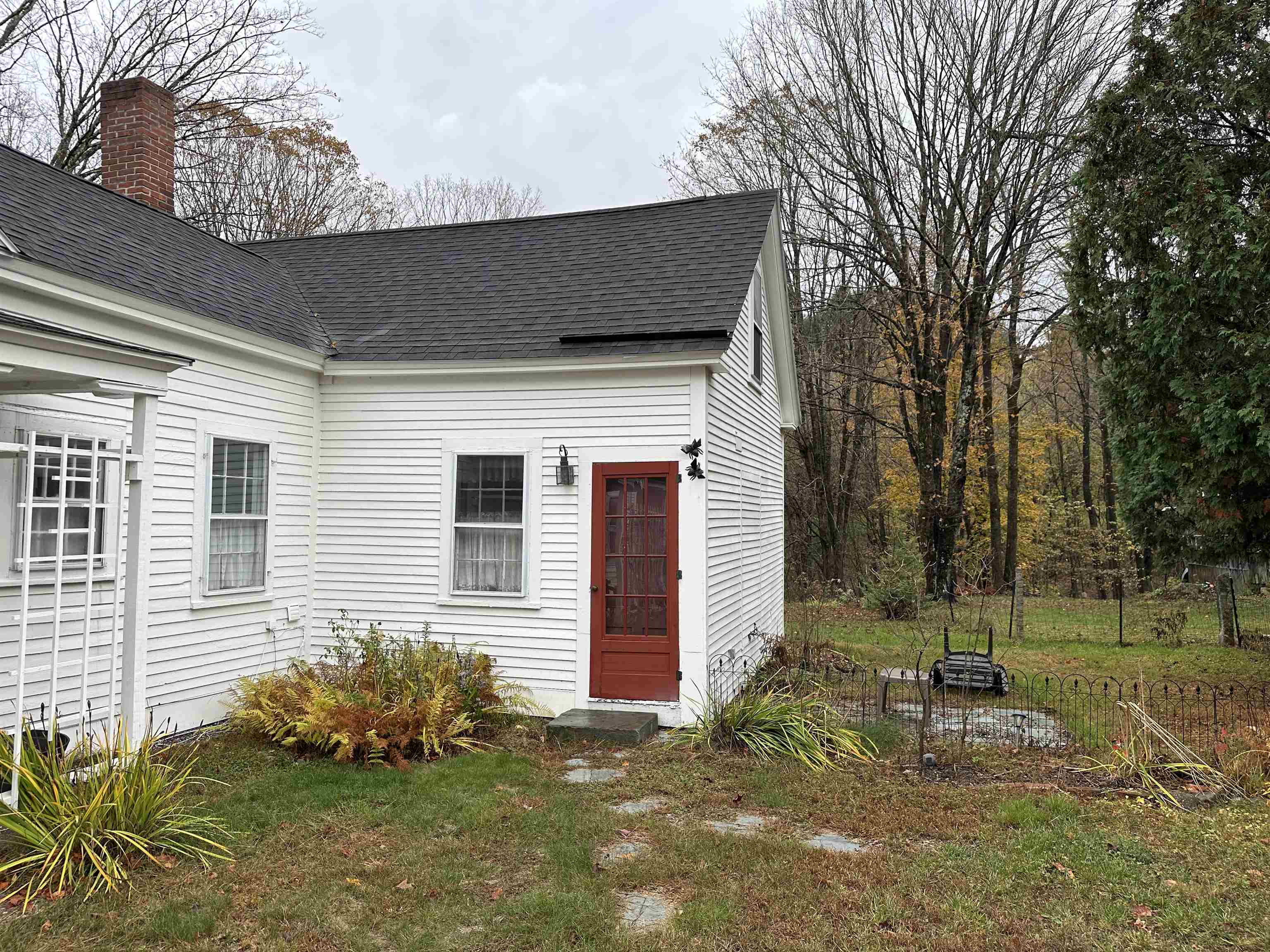 7 Bennington Road, Unit 2 Hancock, NH 03449 - Photo 17 of 18