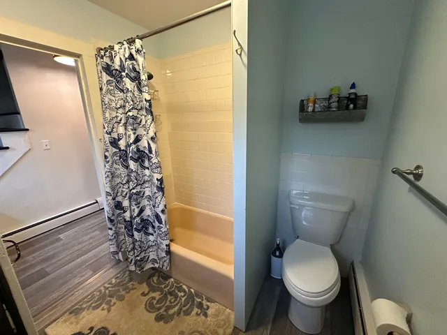 $2,100 | 7 Bennington Road, Unit 2, Hancock, NH 03449