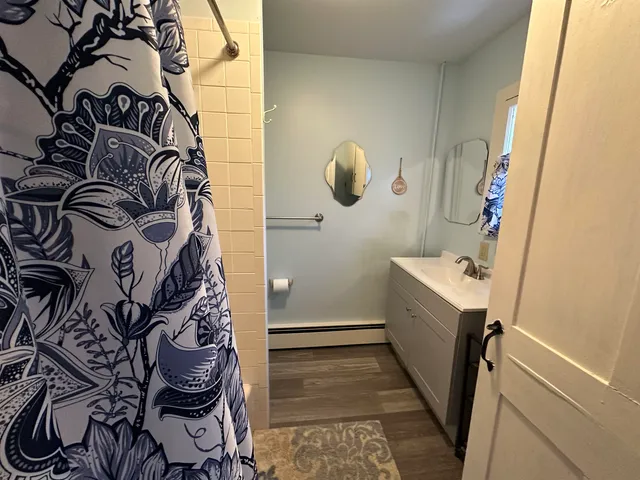 $2,100 | 7 Bennington Road, Unit 2, Hancock, NH 03449