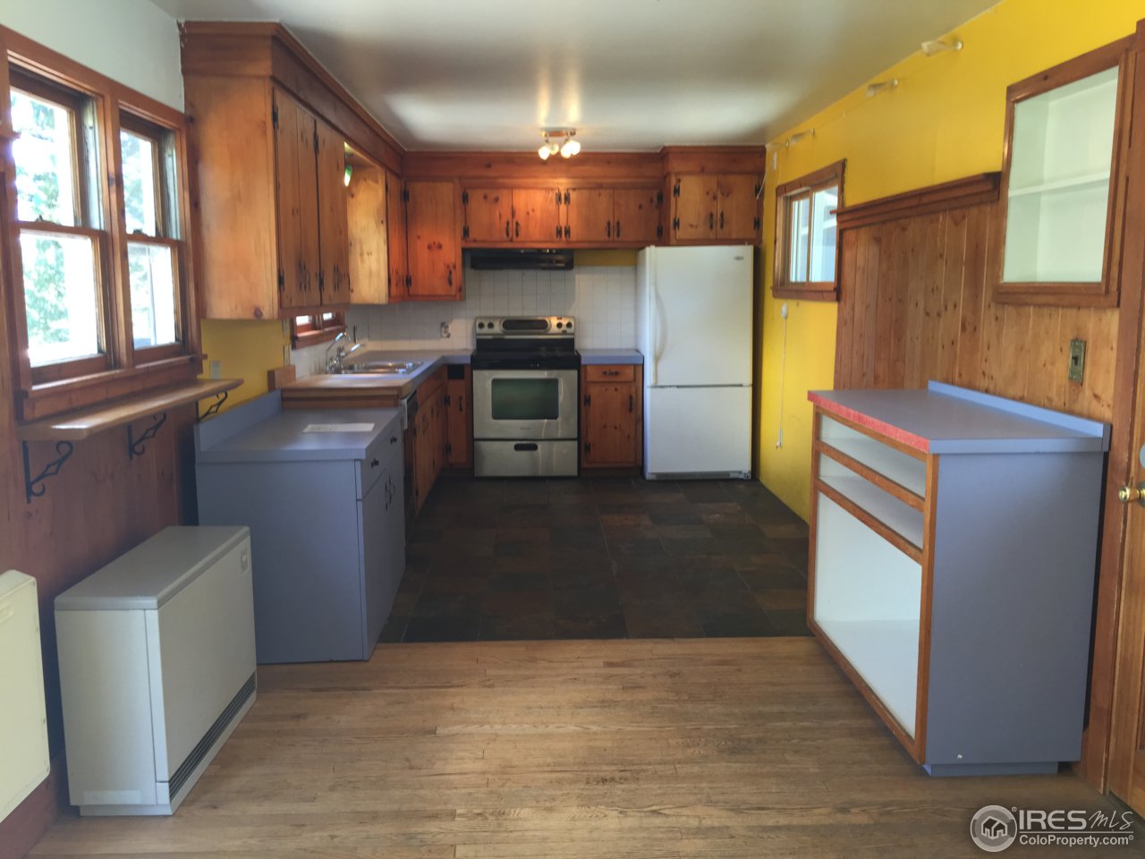 98 Lakeshore Park Road Boulder, CO 80302 - Photo 3 of 23 Gallery Image 3