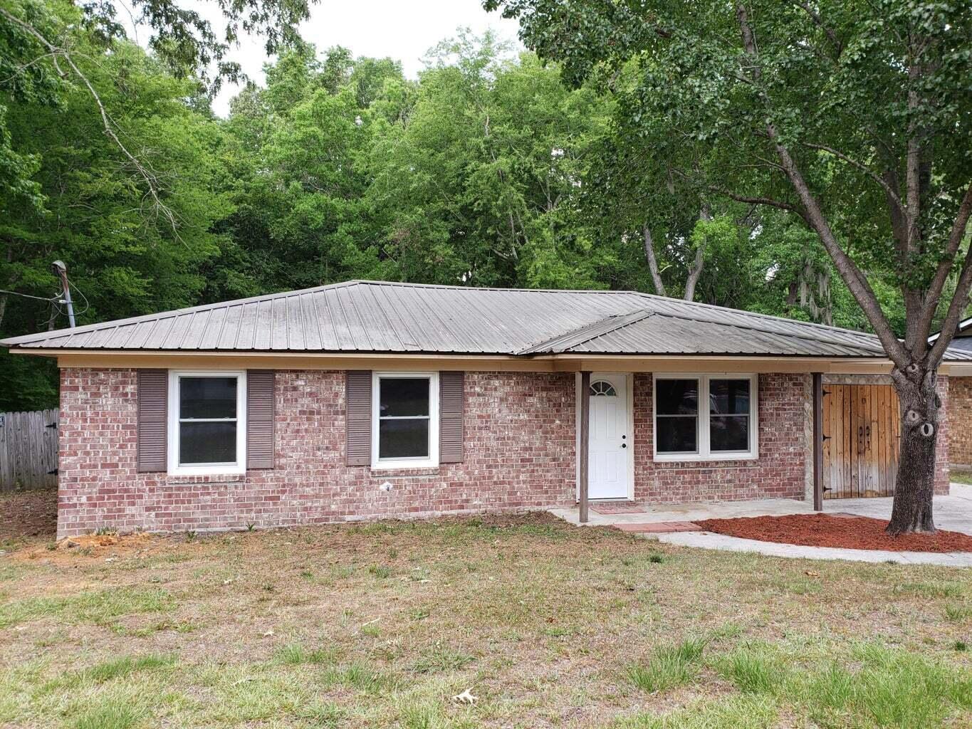 1203 State Rd S-8-806 Moncks Corner, SC 29461 - Photo 1 of 9 20190624170853285771000000-o