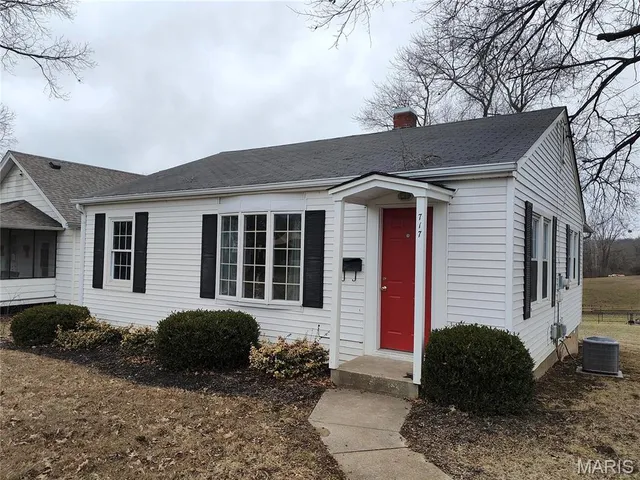 $169,900 | 717 North 5th Street, Elsberry, MO 63343
