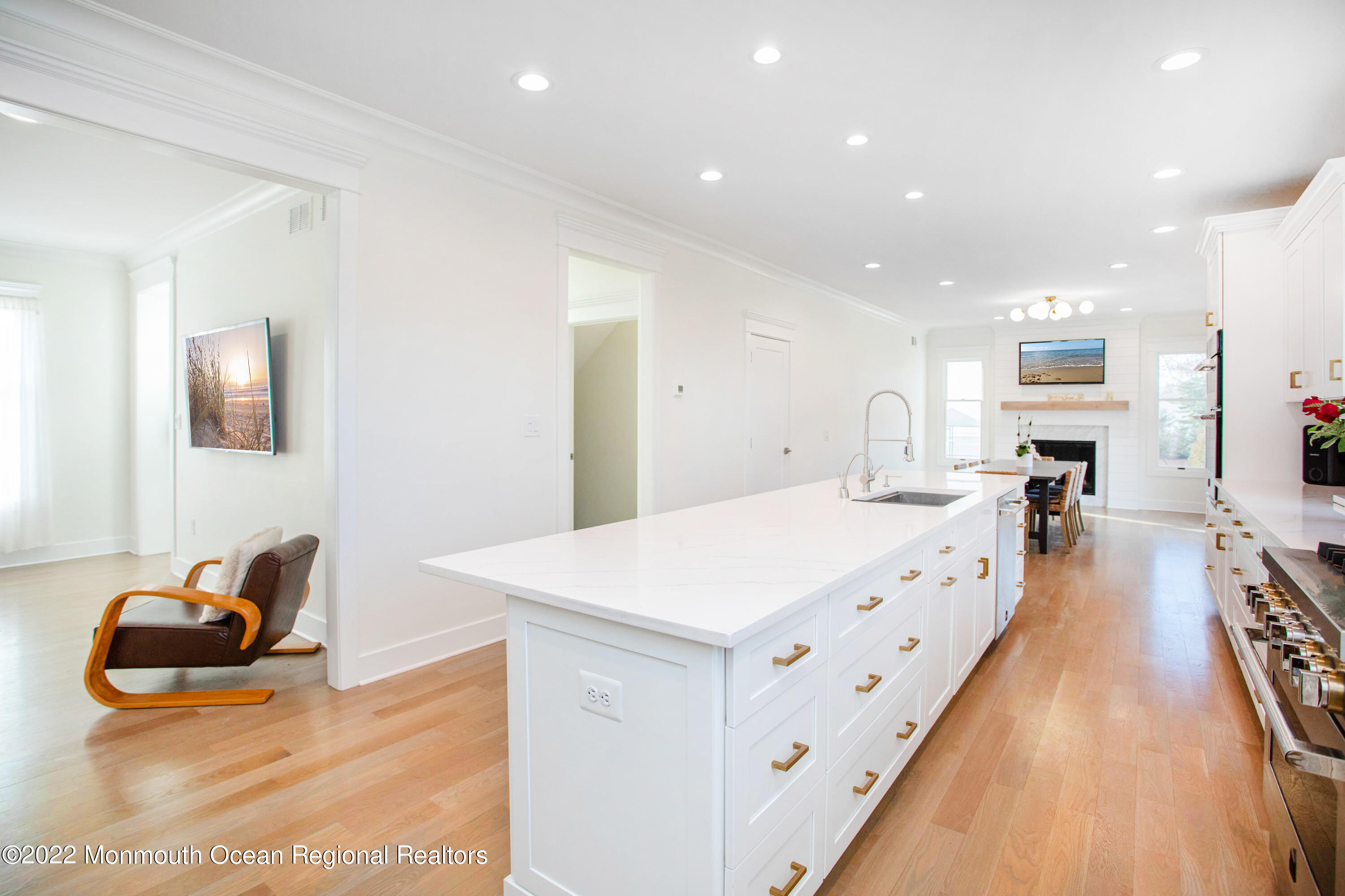 1212 Mohegan Road Manasquan, NJ 08736 - Photo 18 of 71 48