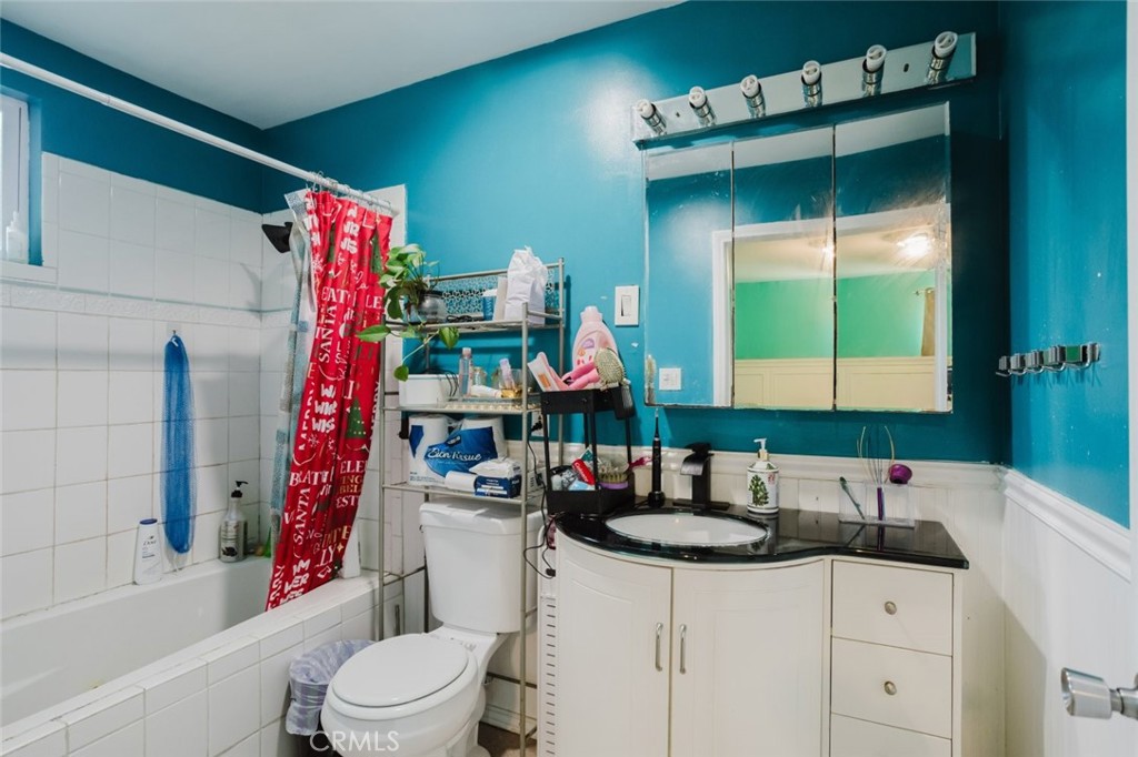 11338 Dronfield Avenue Pacoima, CA 91331 - Photo 42 of 46