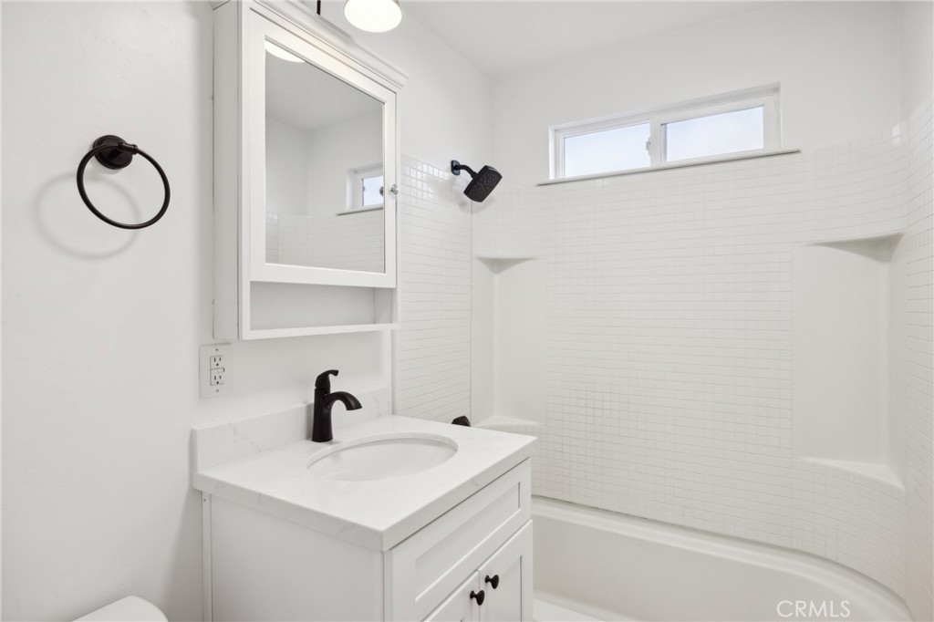 528 Creston Road Paso Robles, CA 93446 - Photo 15 of 46 a bathroom with a sink and a mirror