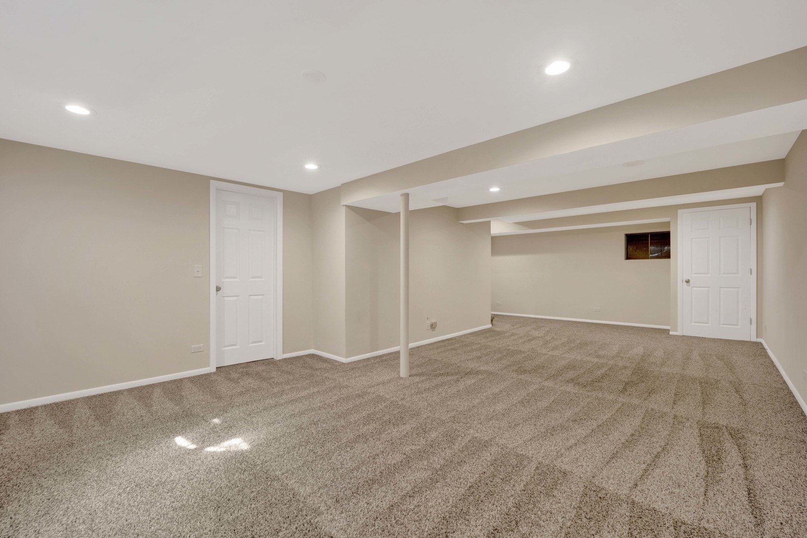 2631 Smith Street Rolling Meadows, IL 60008 - Photo 19 of 24 a view of an empty room