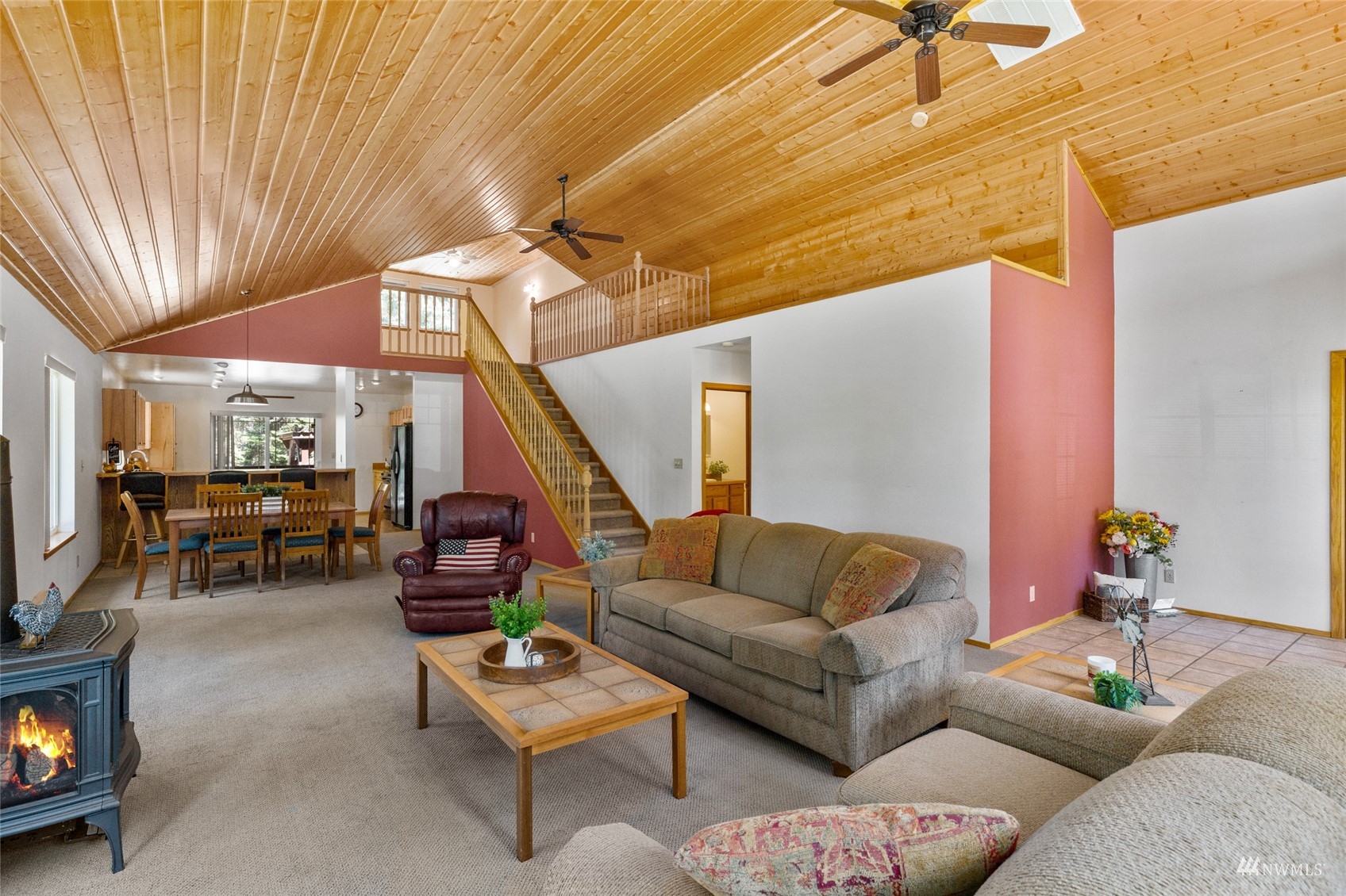 5711 Nelson Siding Road Cle Elum, WA 98922 - Photo 21 of 40 a living room with furniture and a flat screen tv