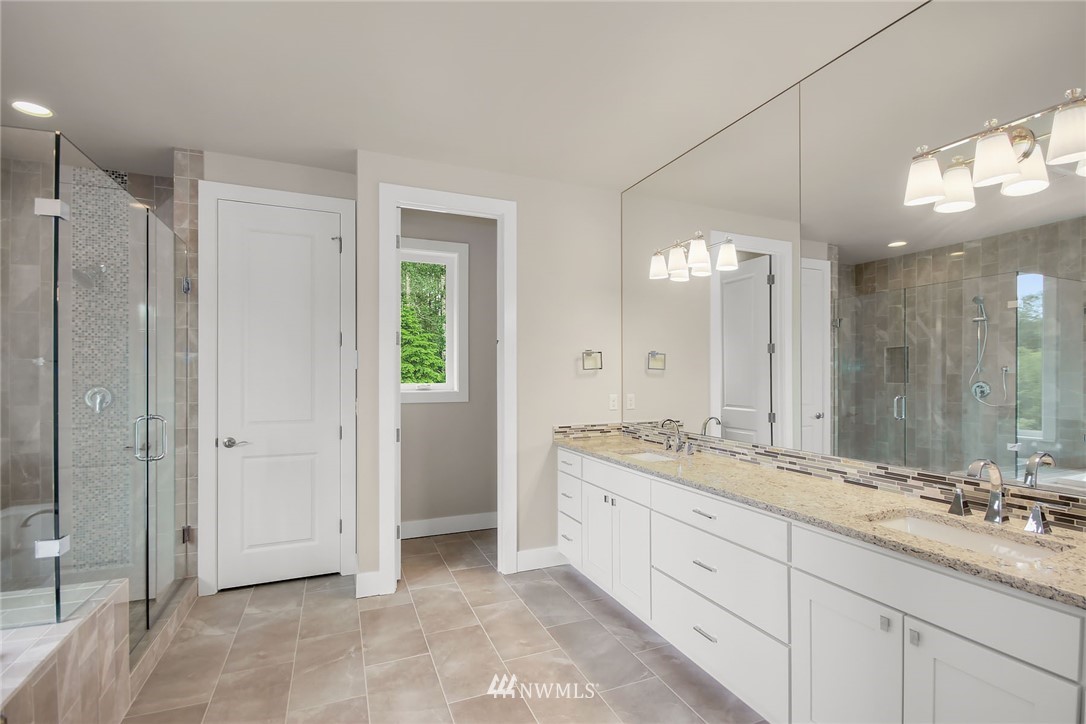 9950 Upper Preston Road Southeast Issaquah, WA 98027 - Photo 9 of 14 Gallery Image 9
