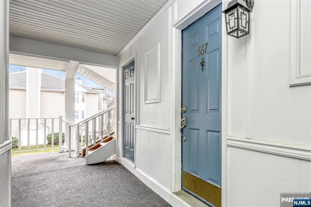 667 Juniper Way, Unit 667 Mahwah, NJ 07430 - Photo 2 of 14 a view of front door with a hallway