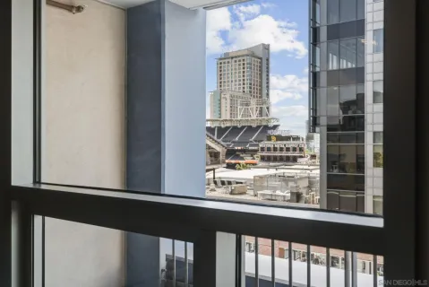 $565,500 | 321 Tenth Avenue, Unit 606, San Diego, CA 92101