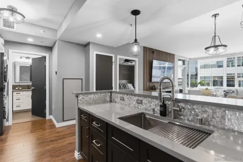 $565,500 | 321 Tenth Avenue, Unit 606, San Diego, CA 92101
