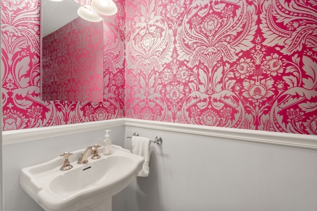 74 Spring Valley Road Belmont, MA 02478 - Photo 19 of 41