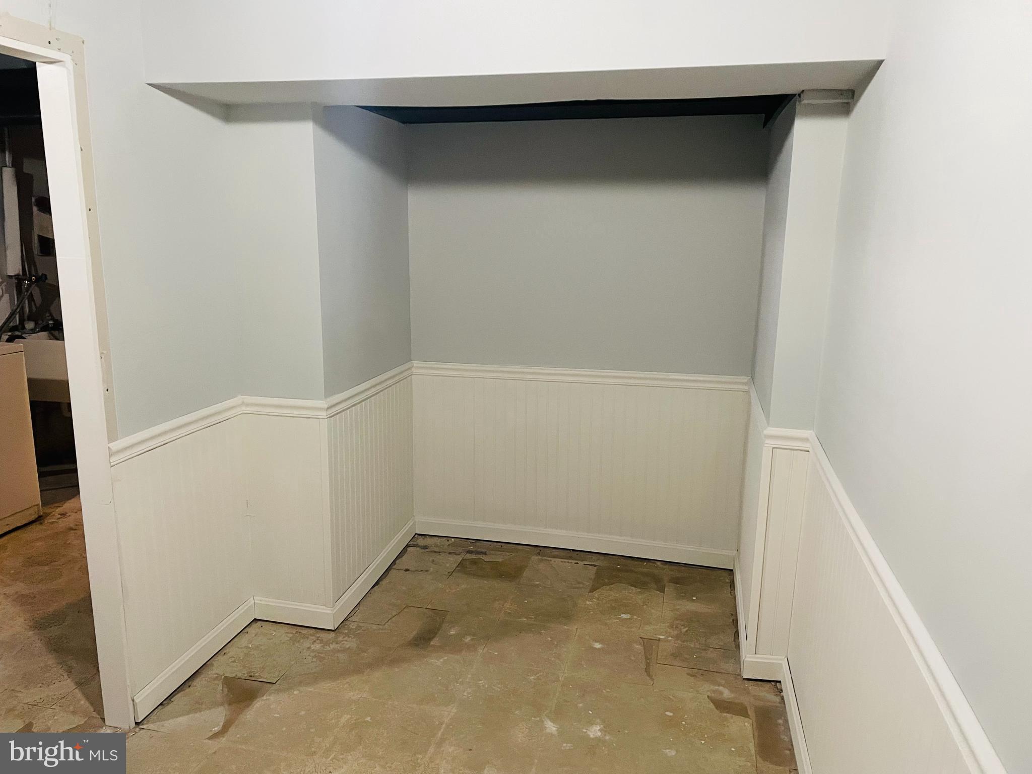 9902 Harford Road Baltimore, MD 21234 - Photo 14 of 17 a view of small space