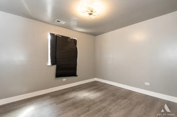 $74,900 | 1613 Astor Street, Unit 1W, Calumet City, IL 60409