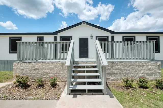 $2,095 | 132 County Road 247, Georgetown, TX 78633