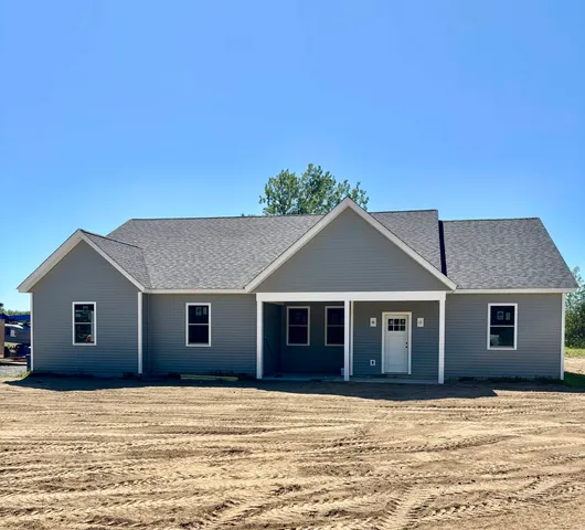 $695,000 | 52 East Olive Street, Grand Isle, VT 05458