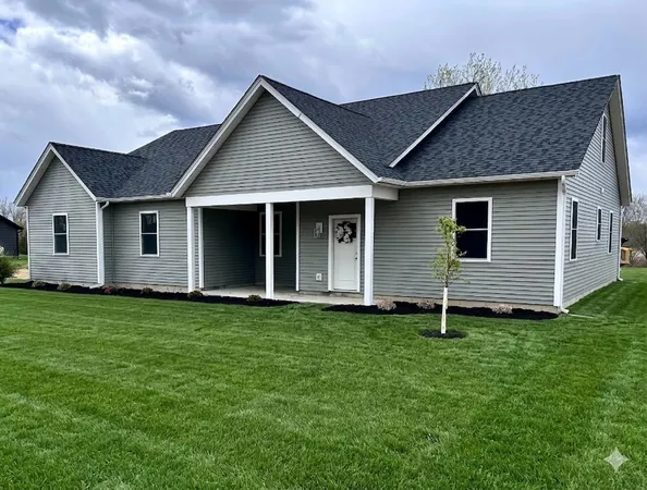 $695,000 | 52 East Olive Street, Grand Isle, VT 05458