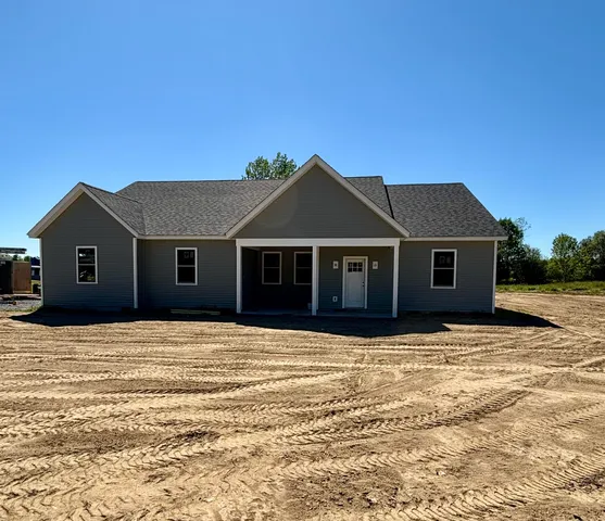 $695,000 | 52 East Olive Street, Grand Isle, VT 05458