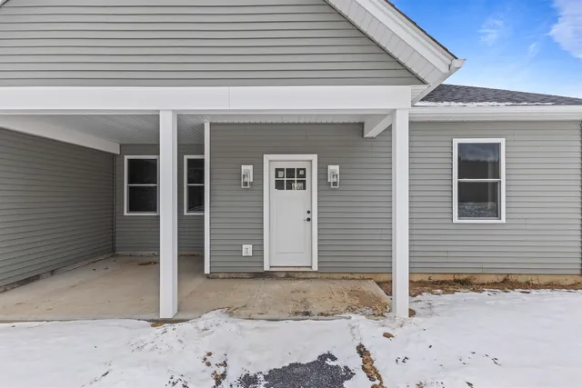 $695,000 | 52 East Olive Street, Grand Isle, VT 05458