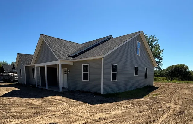 $695,000 | 52 East Olive Street, Grand Isle, VT 05458