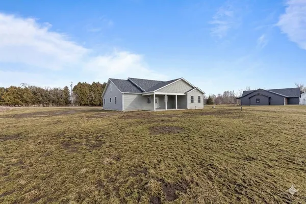 $695,000 | 52 East Olive Street, Grand Isle, VT 05458