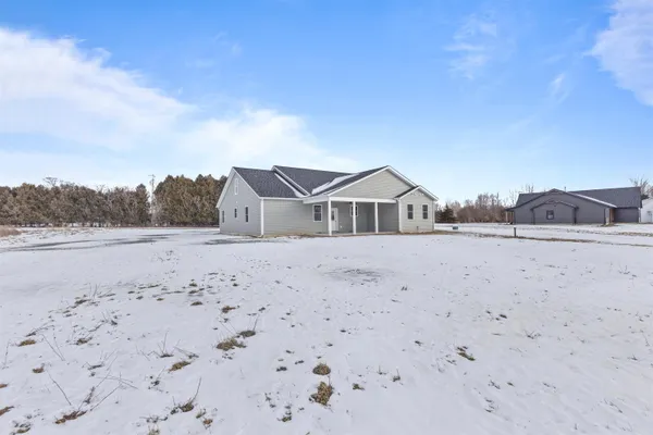 $695,000 | 52 East Olive Street, Grand Isle, VT 05458