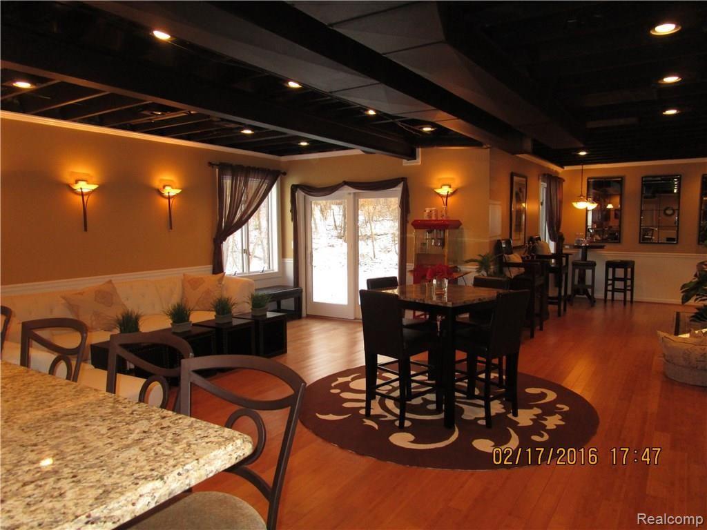 3025 Trilogy Road Milford, MI 48381 - Photo 33 of 38 IMG_4433.JPG