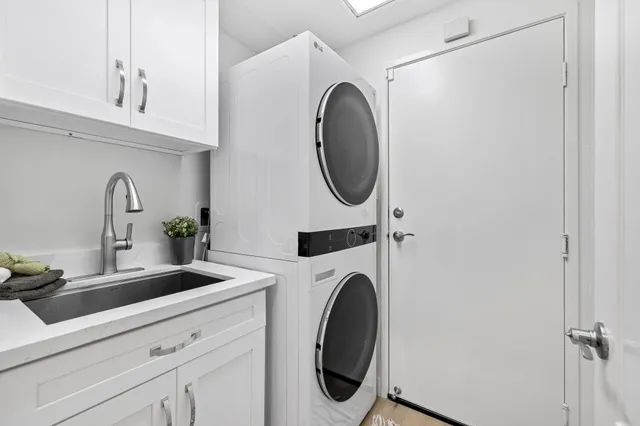 $1,999,900 | 24 Dauphine, Newport Coast, CA 92657