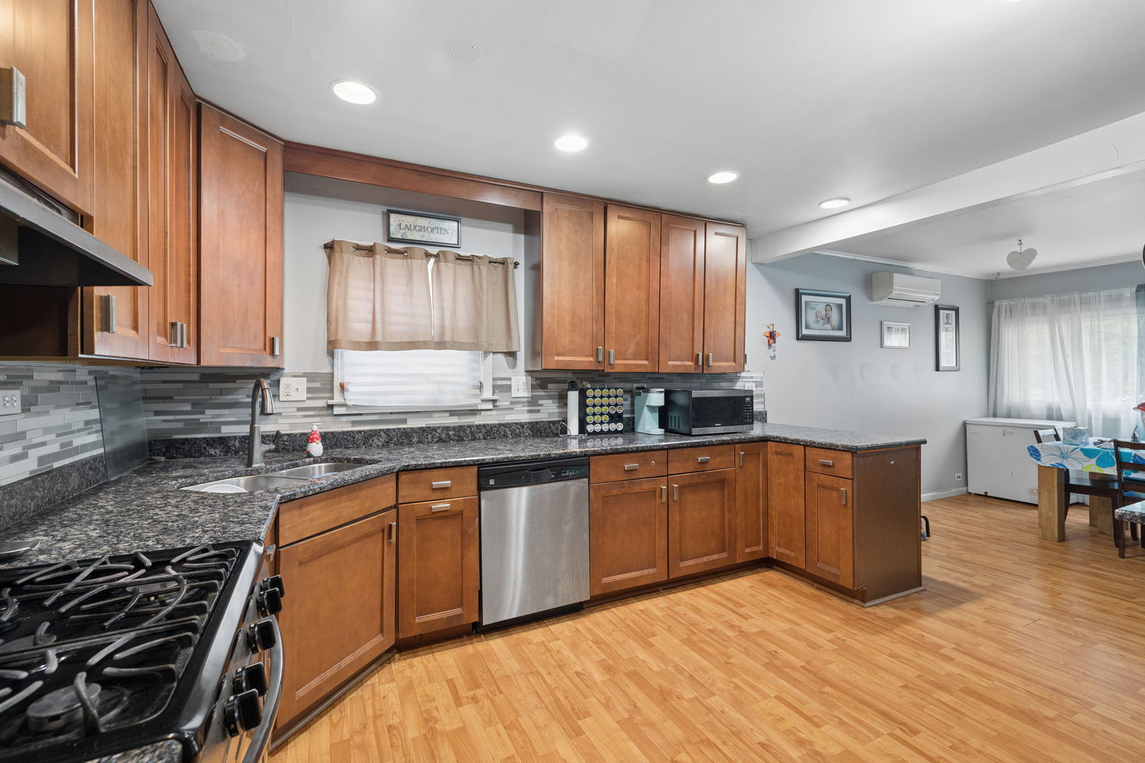 4148 Maple Avenue Lyons, IL 60534 - Photo 6 of 20