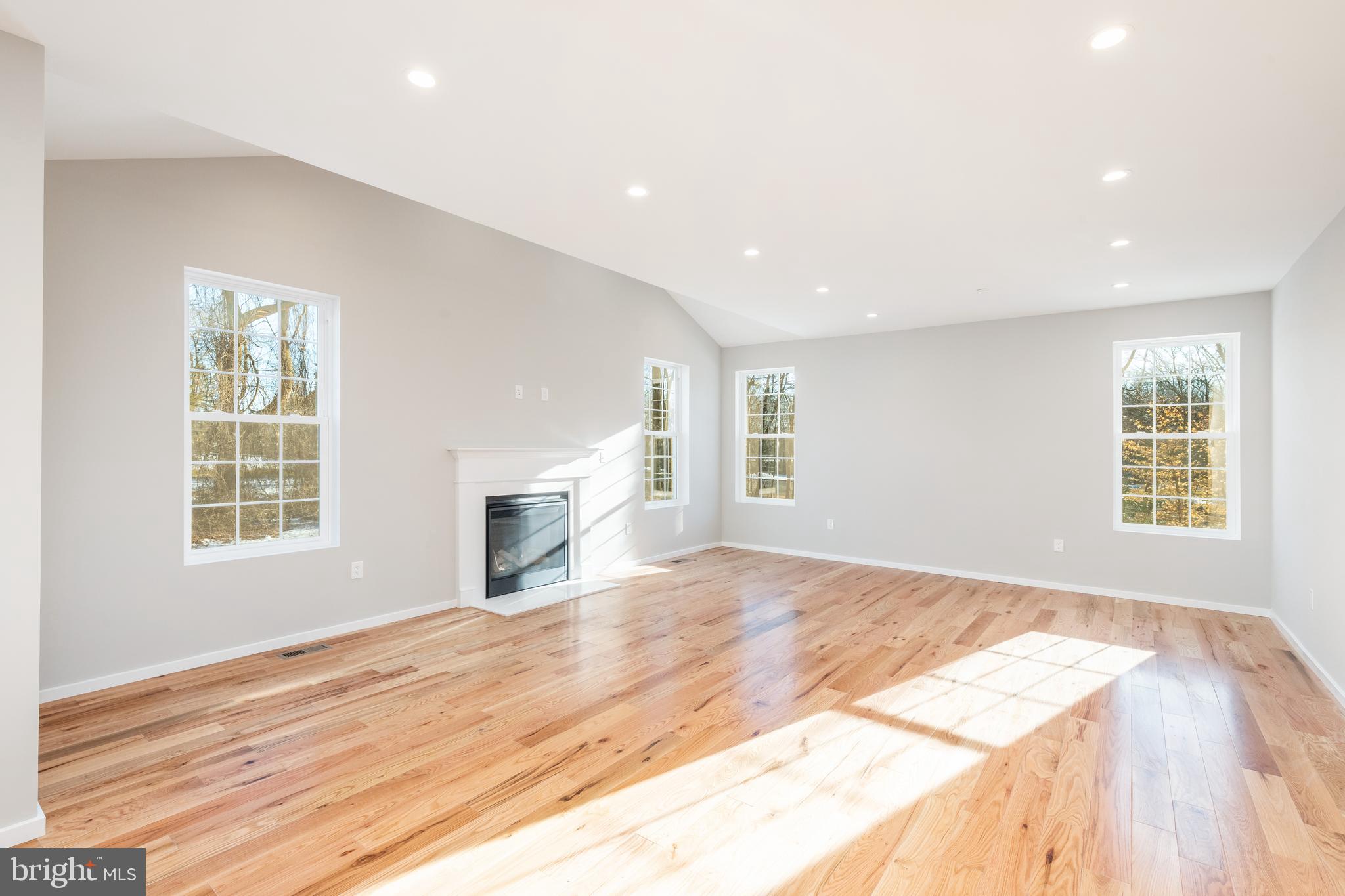 1070 Bristol Road Southampton, PA 18966 - Photo 5 of 45