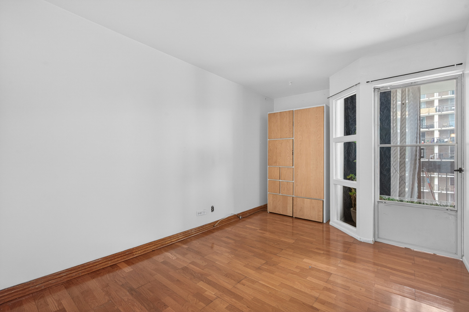 5901 North Sheridan Road, Unit 7G Chicago, IL 60660 - Photo 8 of 21 Gallery Image 8
