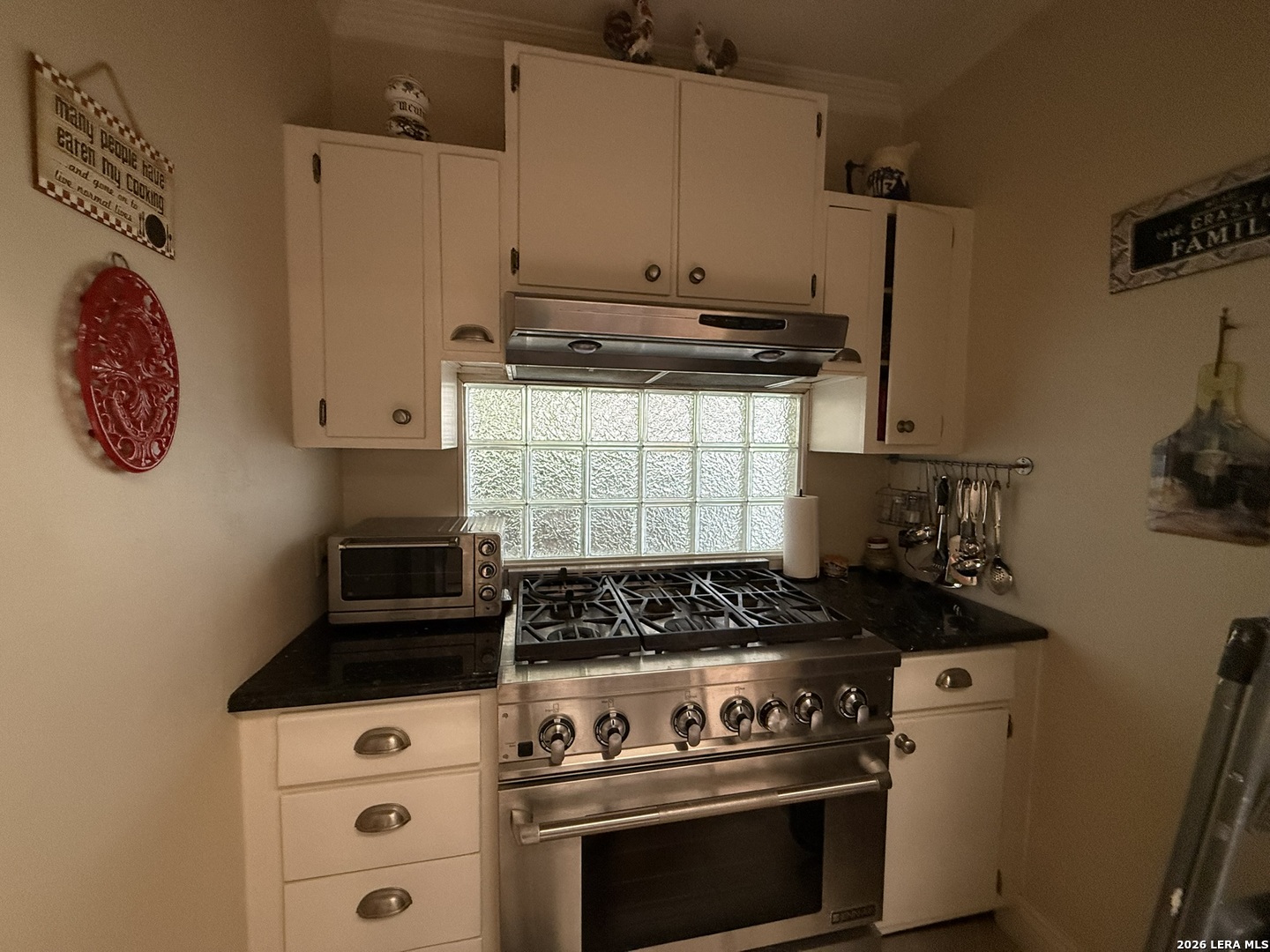 100 Hazel Avenue Three Rivers, TX 78071 - Photo 4 of 19
