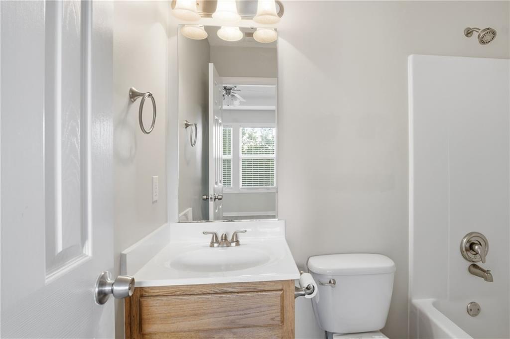 11112 Highview Road Peculiar, MO 64078 - Photo 23 of 32 Gallery Image 23