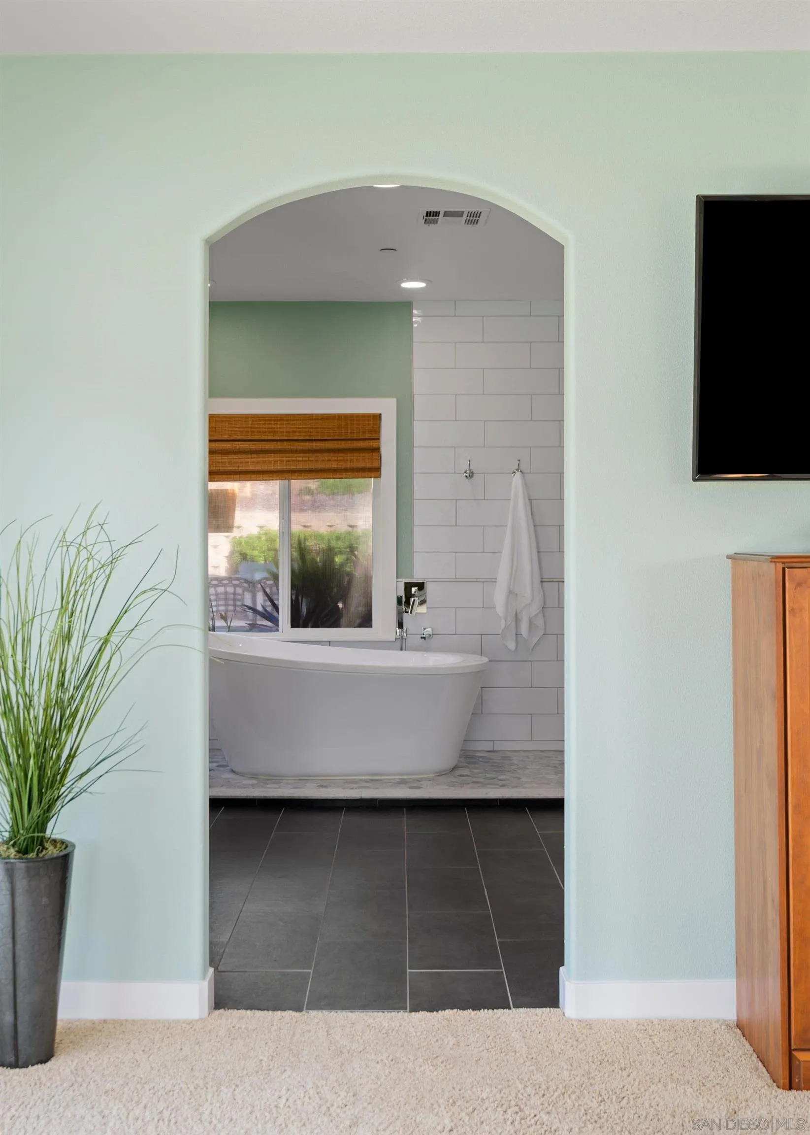 14510 Red Hawk Lane Poway, CA 92064 - Photo 23 of 40 Gallery Image 23