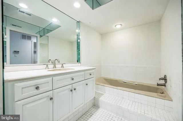 $325,000 | 24 Centura Cherry Hill, Cherry Hill, NJ 08003