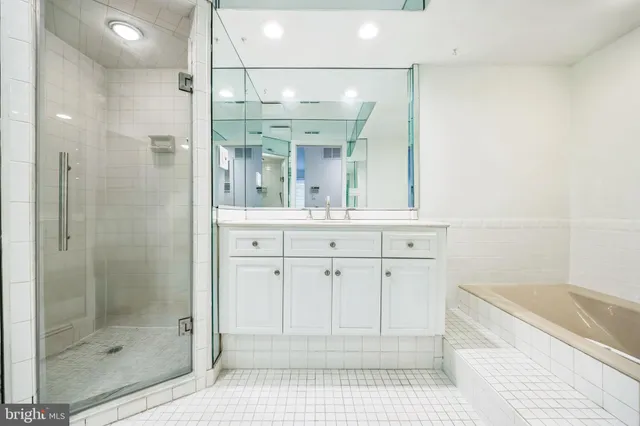 $325,000 | 24 Centura Cherry Hill, Cherry Hill, NJ 08003