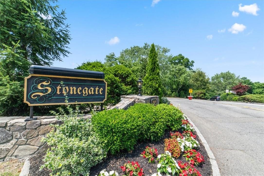 1840 Crompond Road, Unit 7C7 Peekskill, NY 10566 - Photo 1 of 1 View of community sign